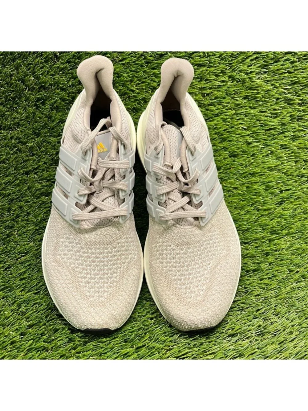 Adidas UBounce DNA Womens Size 7 Beige Gray Athletic Running Shoes Sneakers
